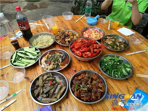 農(nóng)家餐.jpg 農(nóng)家餐.jpg