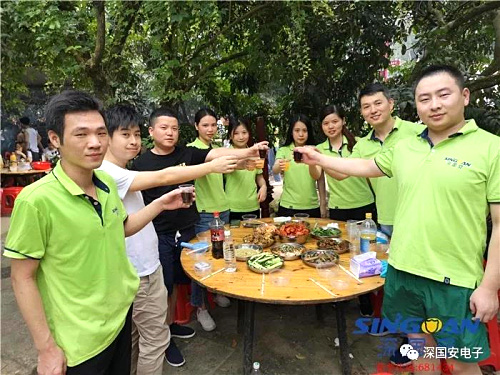 開始用餐.jpg 開始用餐.jpg